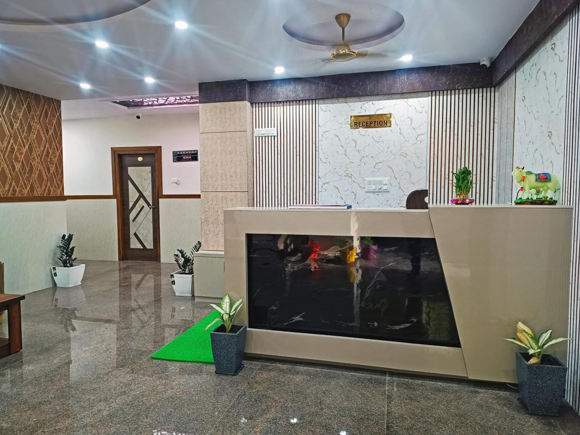 Hotel Achhu Palace Bengaluru Zewnętrze zdjęcie