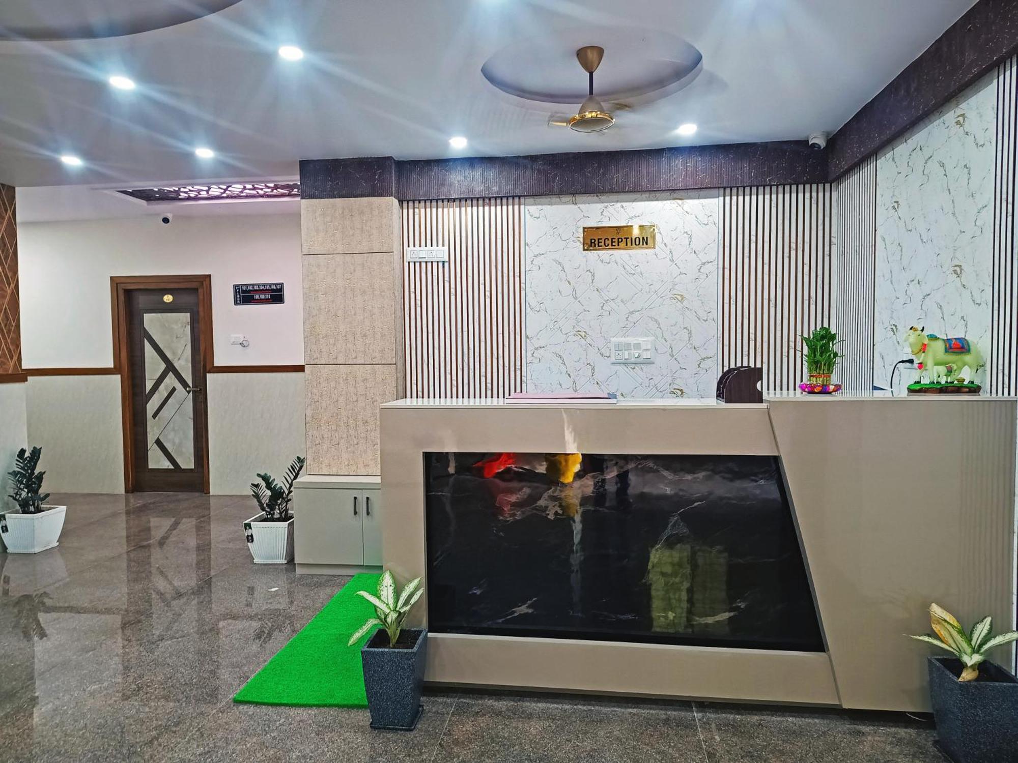 Hotel Achhu Palace Bengaluru Zewnętrze zdjęcie