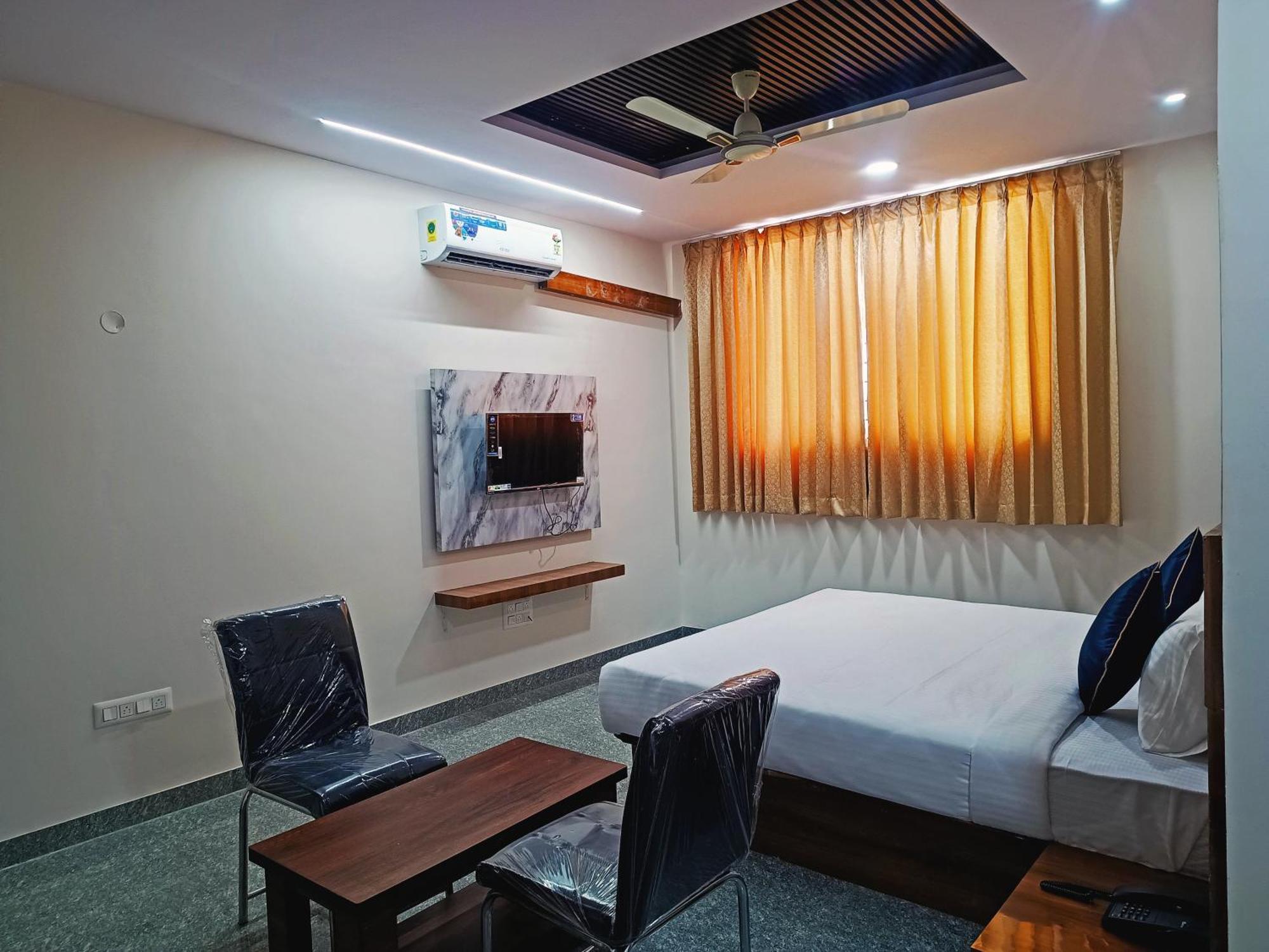 Hotel Achhu Palace Bengaluru Zewnętrze zdjęcie