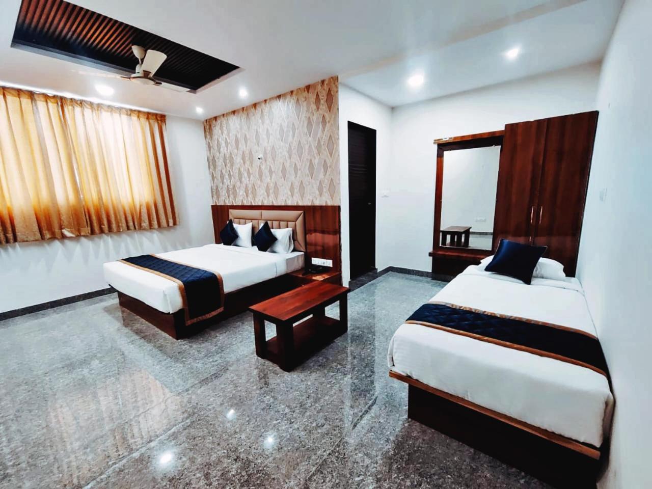 Hotel Achhu Palace Bengaluru Zewnętrze zdjęcie