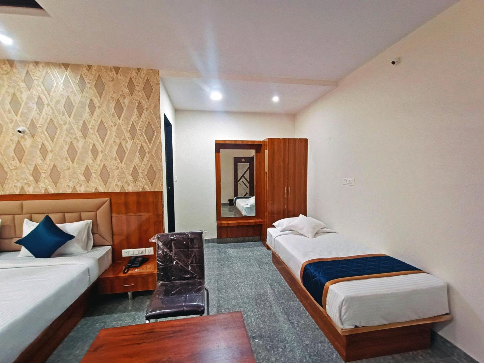 Hotel Achhu Palace Bengaluru Zewnętrze zdjęcie
