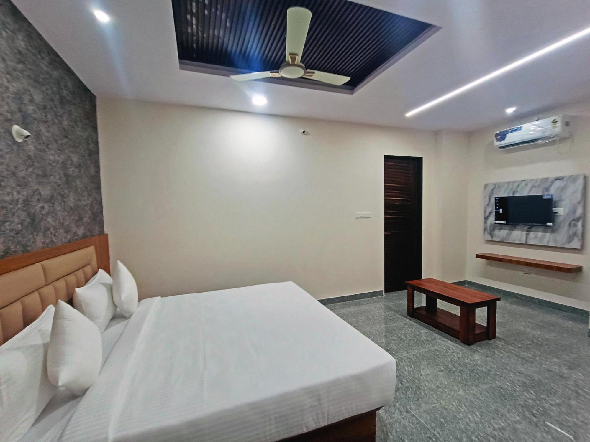 Hotel Achhu Palace Bengaluru Zewnętrze zdjęcie