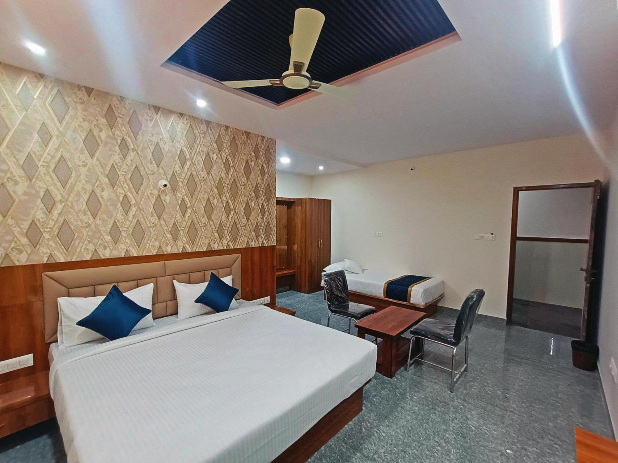Hotel Achhu Palace Bengaluru Zewnętrze zdjęcie